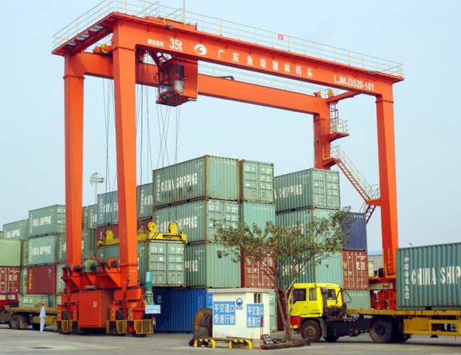 Rubber Tire Gantry (RTG) Cranes